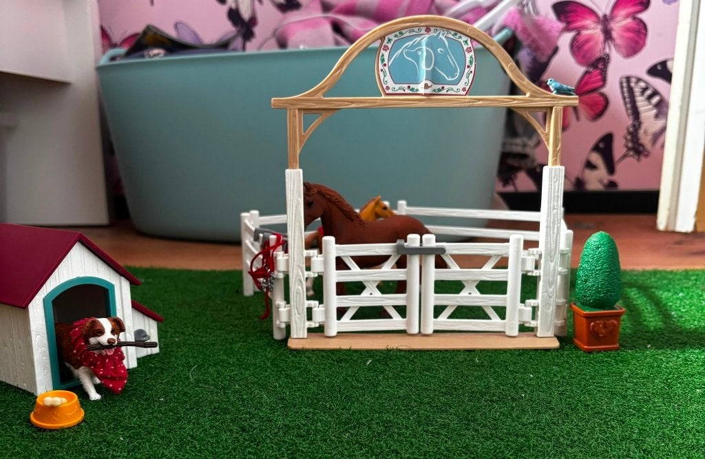 Schleich paardenverblijf met hondenhok (42458), Ophalen, Zo goed als nieuw, Jongen of Meisje