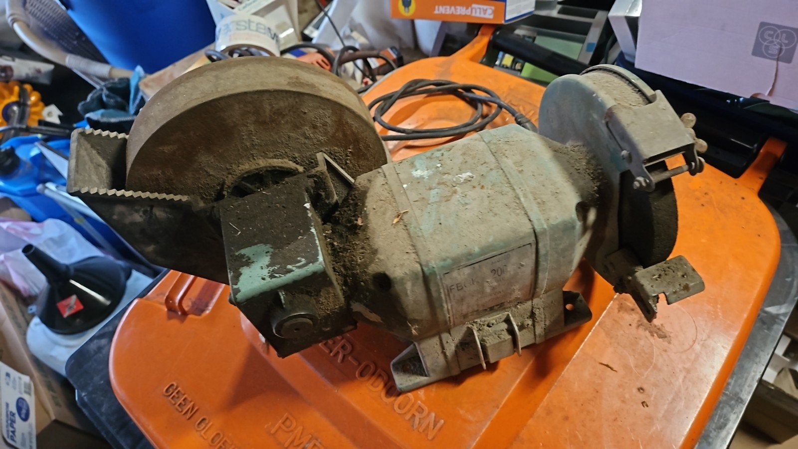 Slijpsteen 220v, Ophalen of Verzenden, Minder dan 700 watt, Werkbankslijpmachine