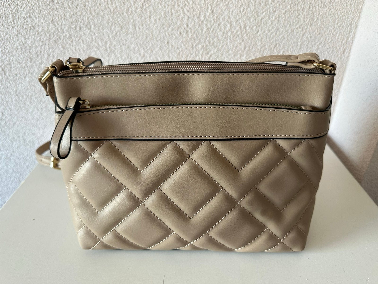 Stijlvolle beige schoudertas met gewatteerd patroon, Ophalen of Verzenden, Zo goed als nieuw, Beige, Schoudertasje
