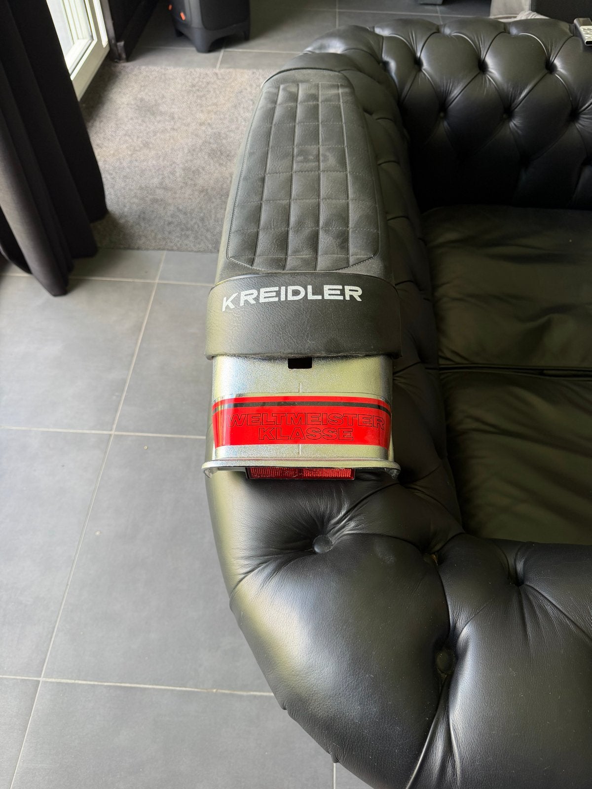 Kreidler Weltmeister Zadel - Nieuw Bekleed Origineel, Fietsen en Brommers, Brommeronderdelen | Kreidler, Ophalen, Zo goed als nieuw