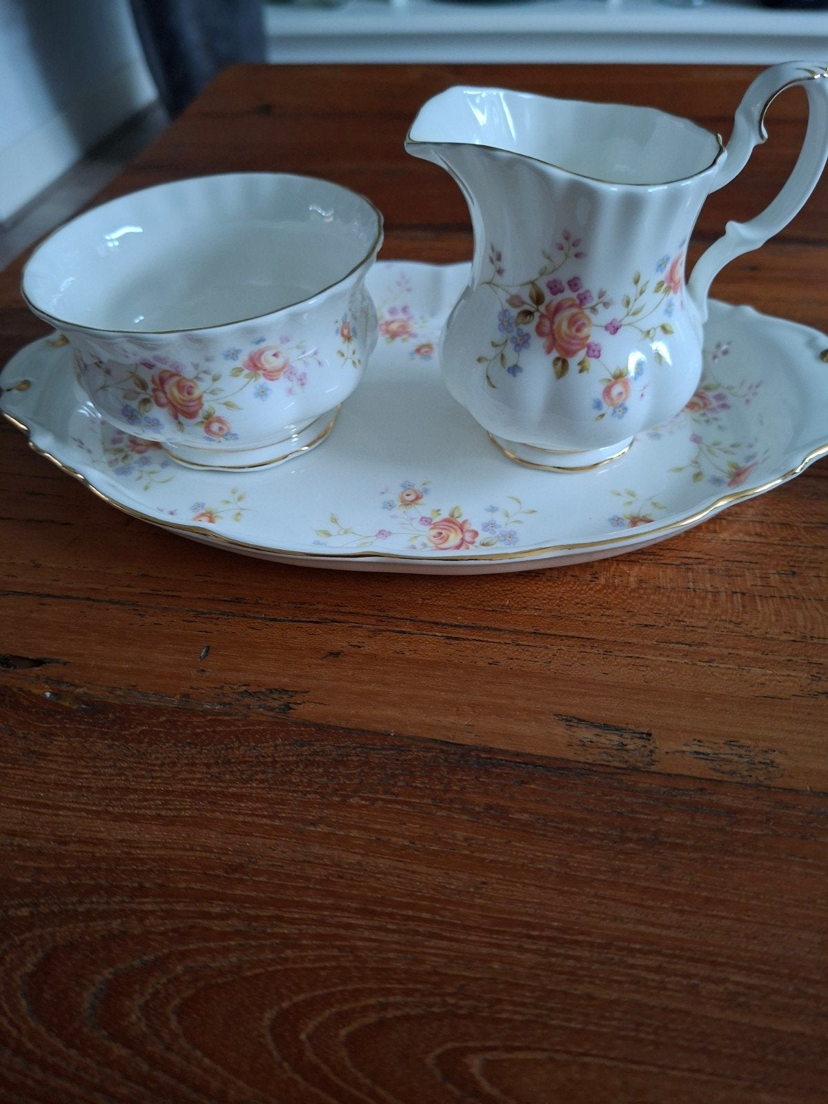 Royal Albert roomstel Peach Roze, stelletje is puntgaaf, Ophalen, Zo goed als nieuw, Porselein, Overige stijlen