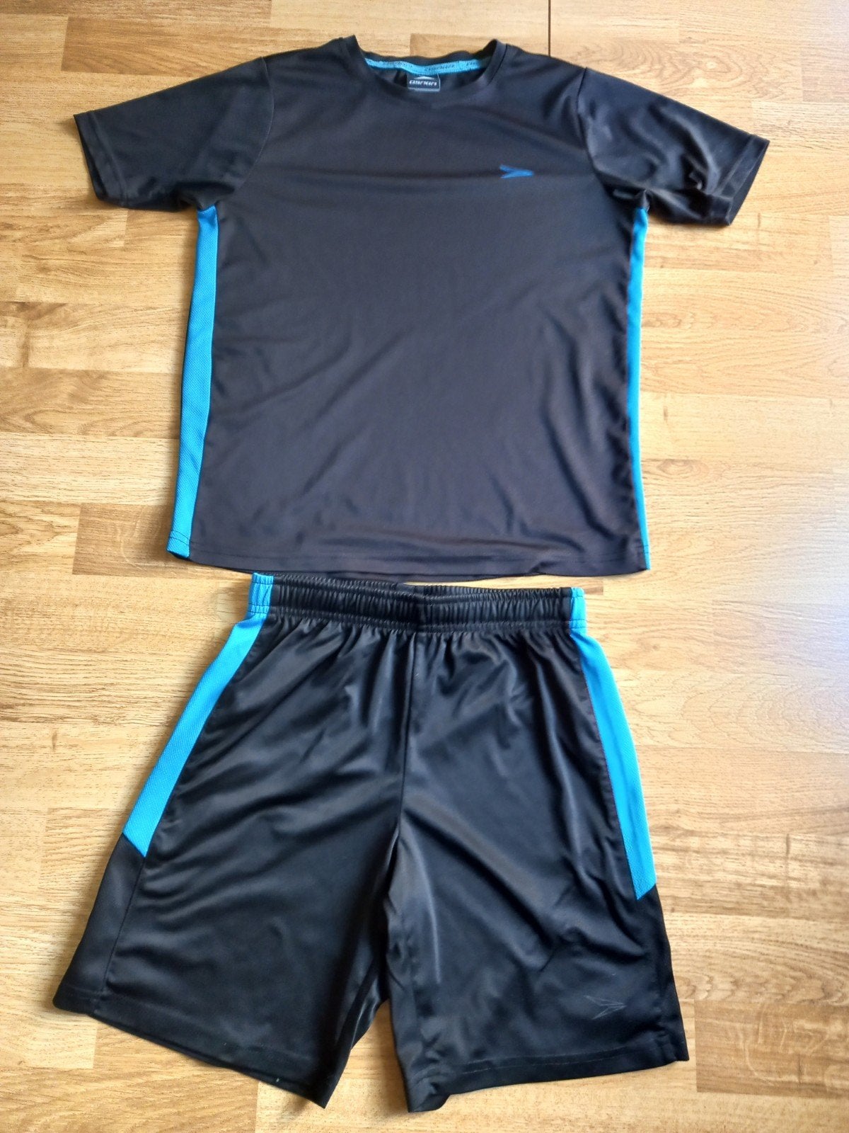 Sport-/ Gym kleding maat 152 Z.G.A.N zie foto's, Dutchy, Jongen of Meisje, Sport- of Zwemkleding, Ophalen of Verzenden
