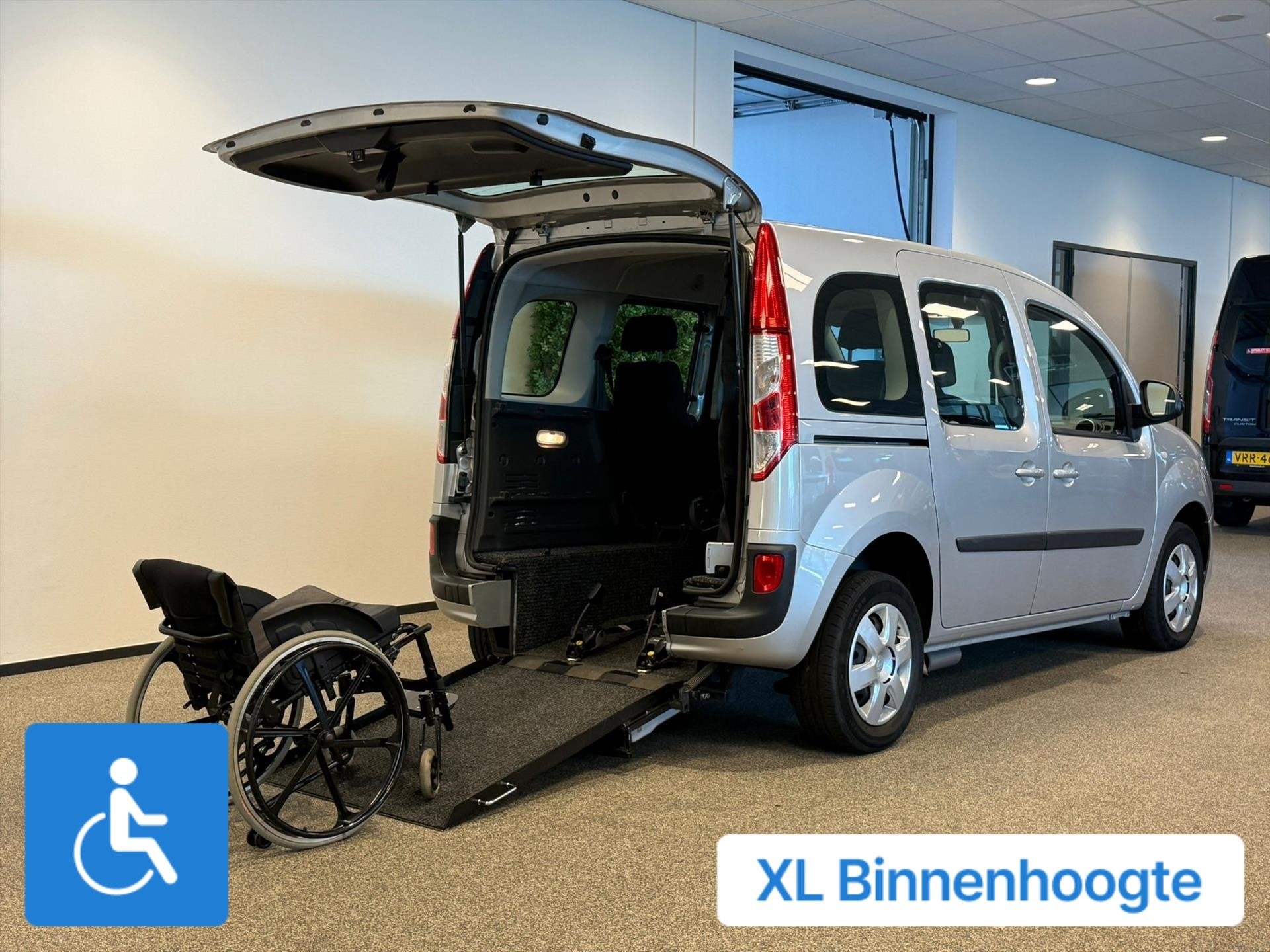 Renault Kangoo Rolstoelauto XXL-Ombouw 150cm binnenhoogte vo, Auto's, Gebruikt, Zwart, Bedrijf, Kangoo