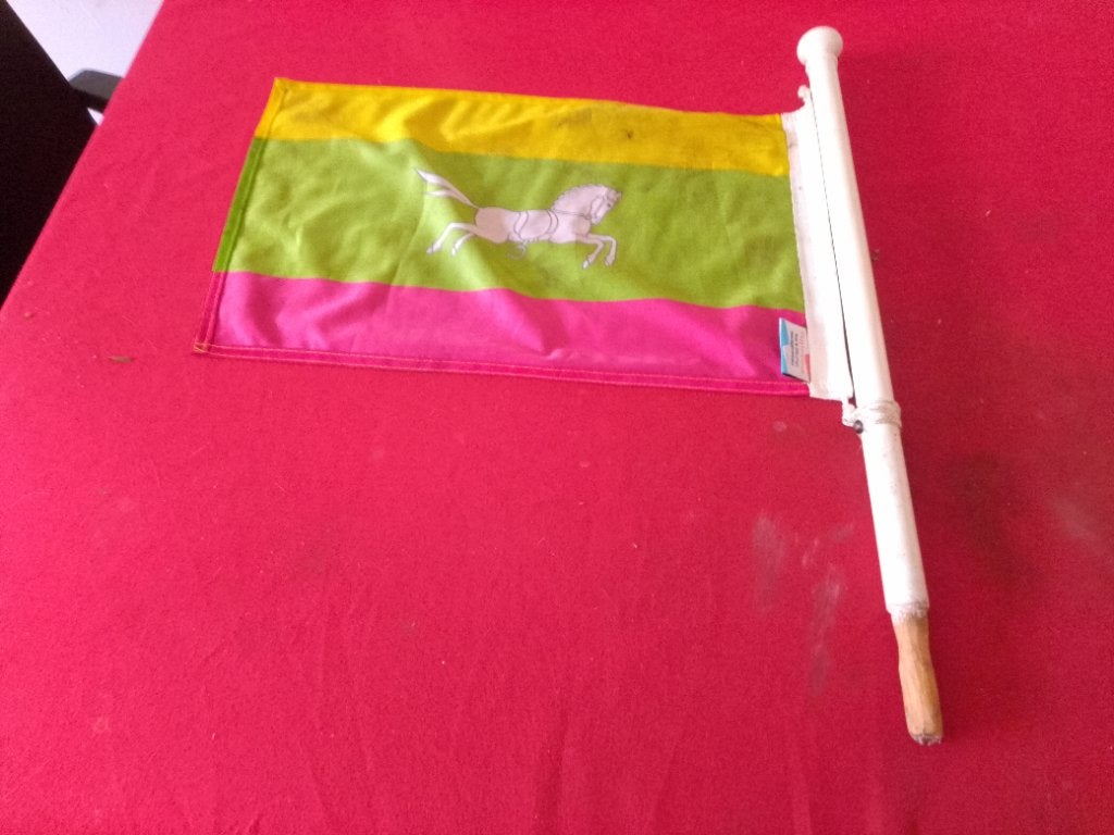Vlag van Zuidlaren, Ophalen of Verzenden, Gebruikt