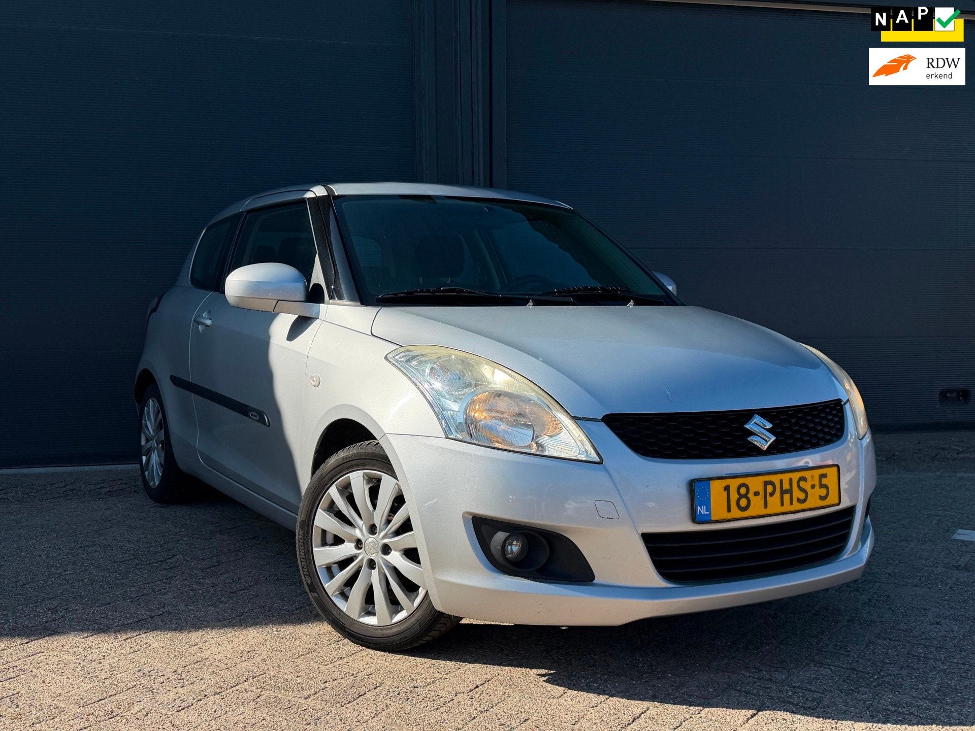 Suzuki Swift 1.2 Exclusive | Keyless | Airco | Stoelverwarmi, Auto's, Voorwielaandrijving, Gebruikt, 400 kg, Swift