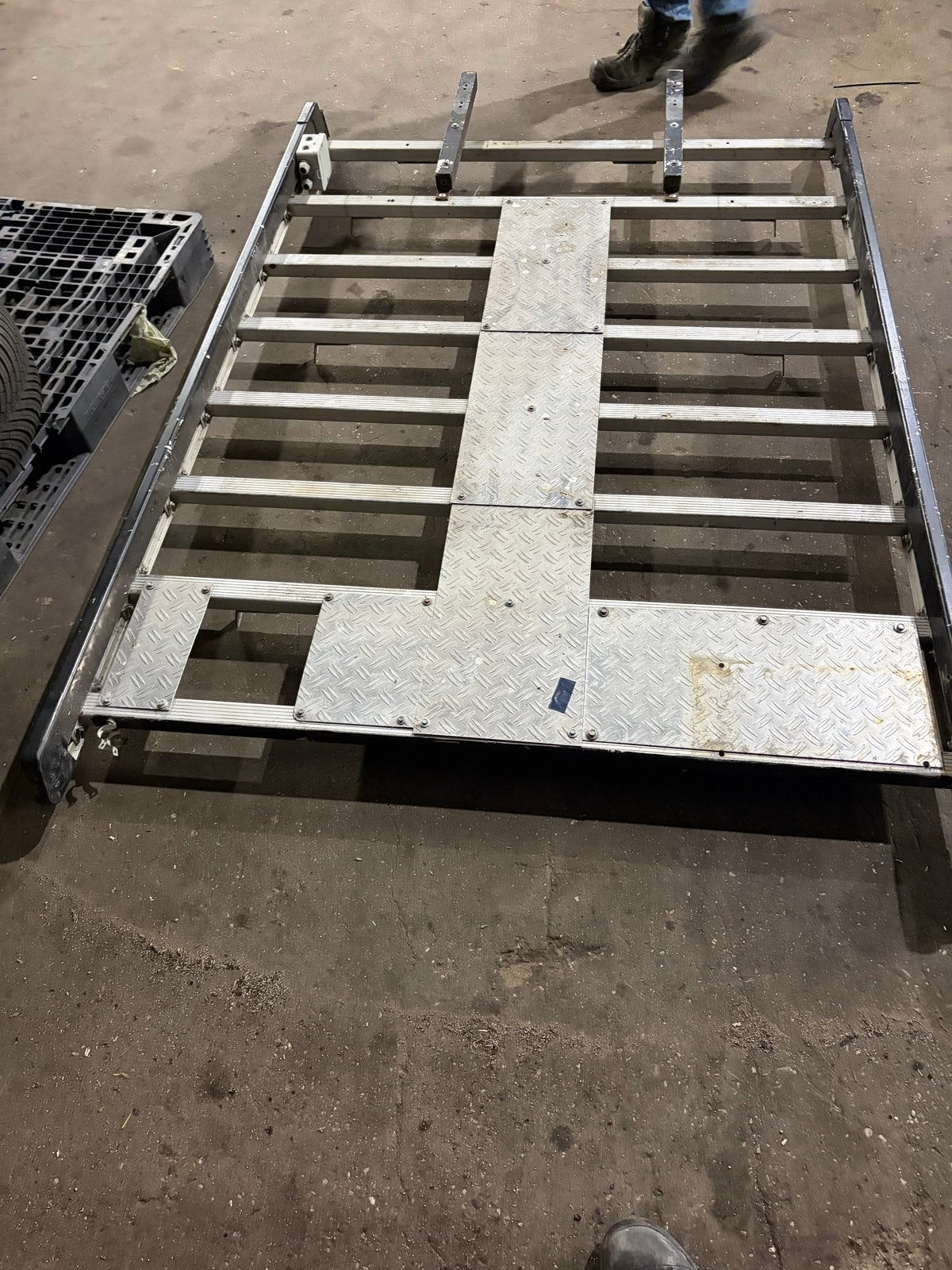 Dakrek  imperiaal aluminium voor bus  auto  of carbagerun, Ophalen, Gebruikt