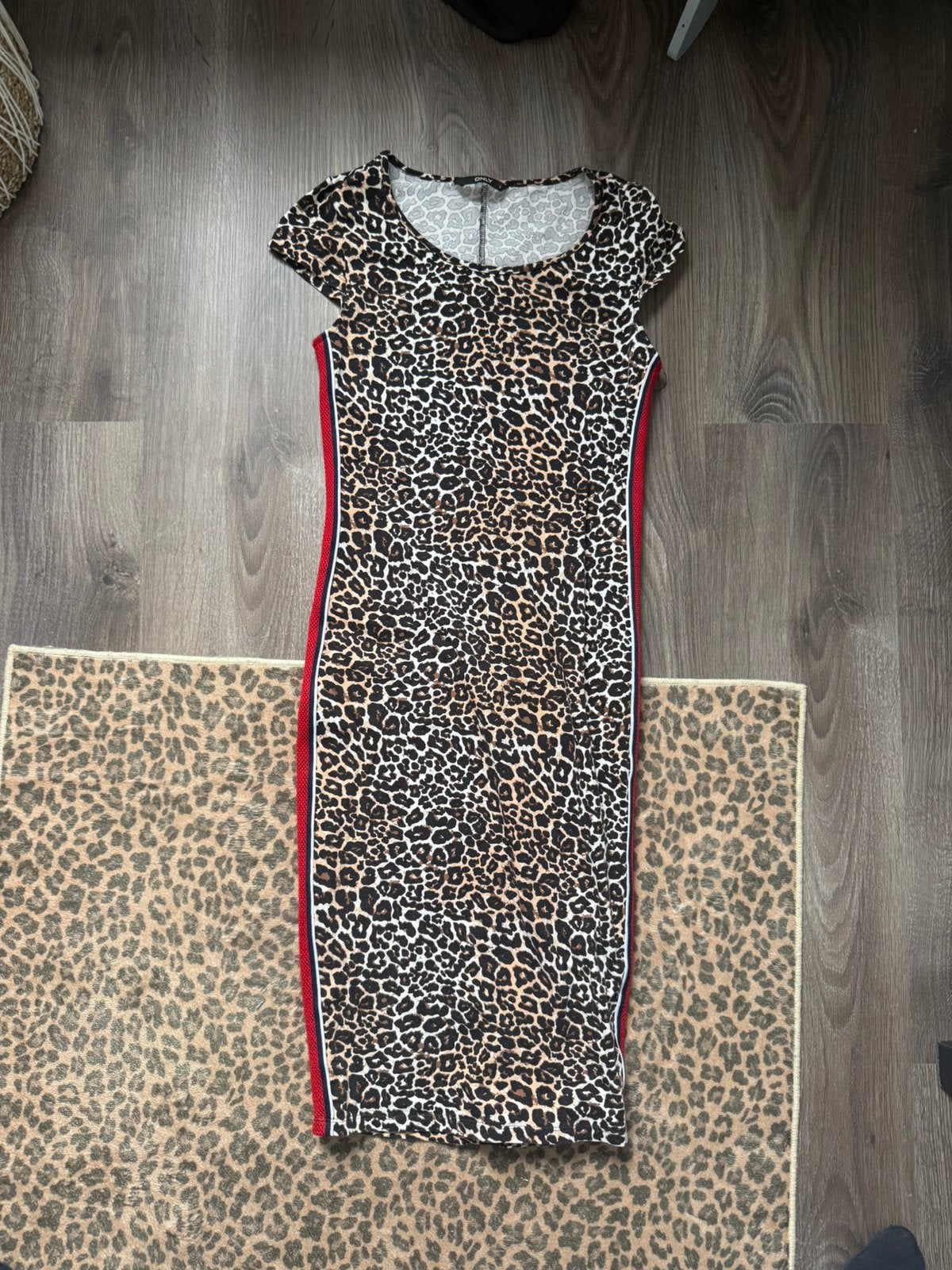 Only leopard print jurk maat S, Kleding | Dames, Jurken, Zo goed als nieuw, Maat 36 (S), Bruin, Knielengte, Ophalen of Verzenden