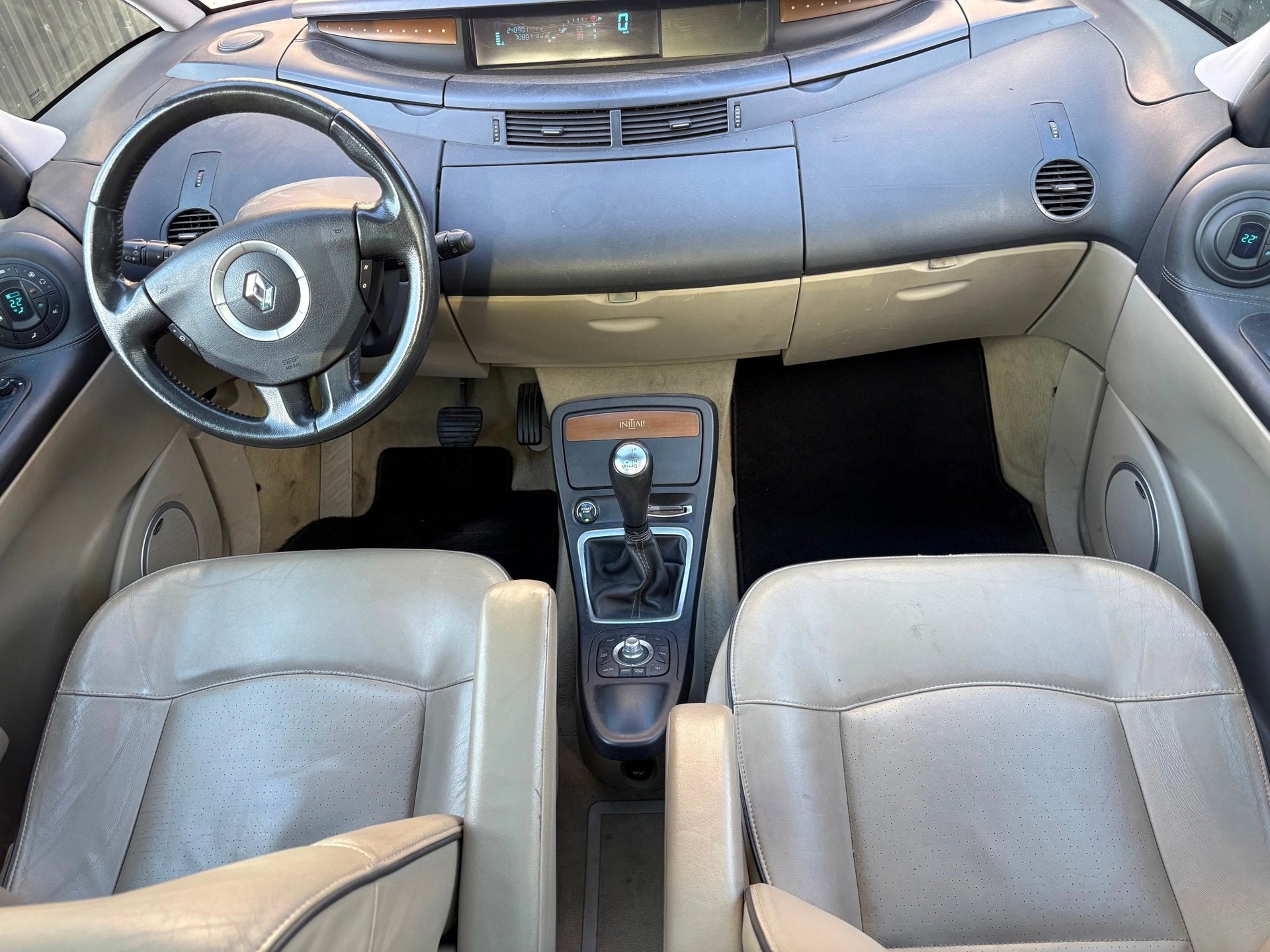 Renault Espace 3.5 V6 Initiale, Auto's, Dealer onderhouden, Gebruikt, Xenon verlichting, 1790 kg