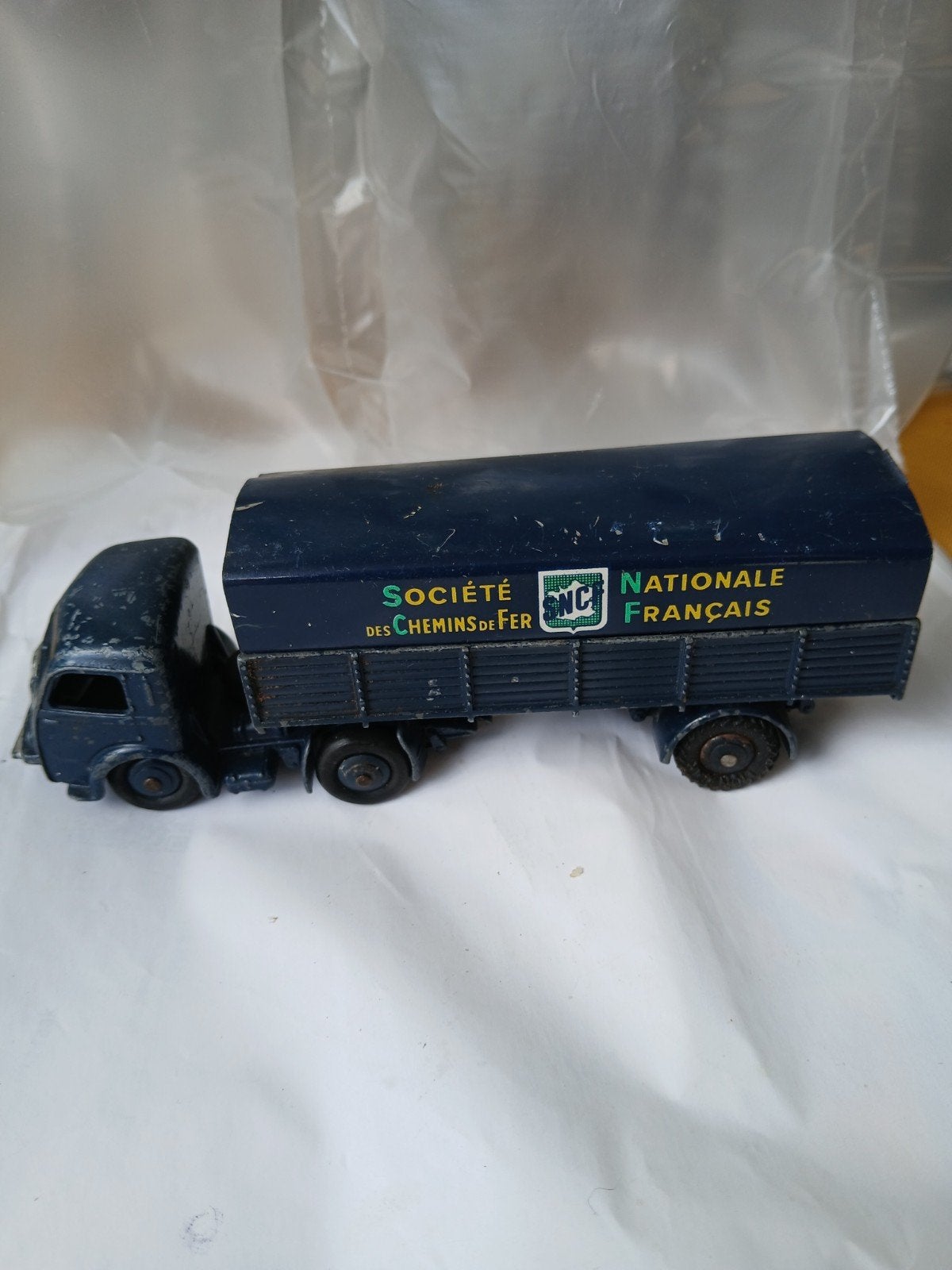 "SNCF" tracteur Panhard met aanhanger. Dinky toys France, Ophalen of Verzenden, Zo goed als nieuw, Dinky Toys