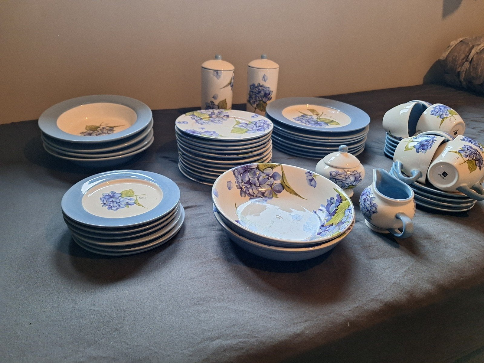 servies hortensia, Ophalen