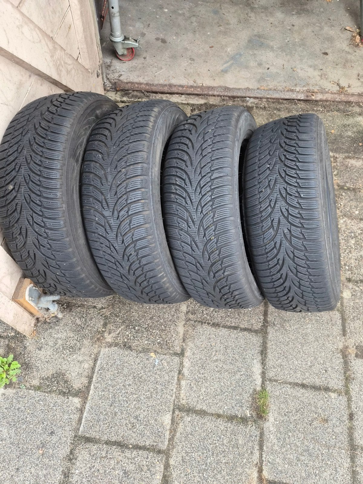 Set van 4 gebruikte winterbanden 205/60 R16, Auto diversen, Ophalen, Gebruikt