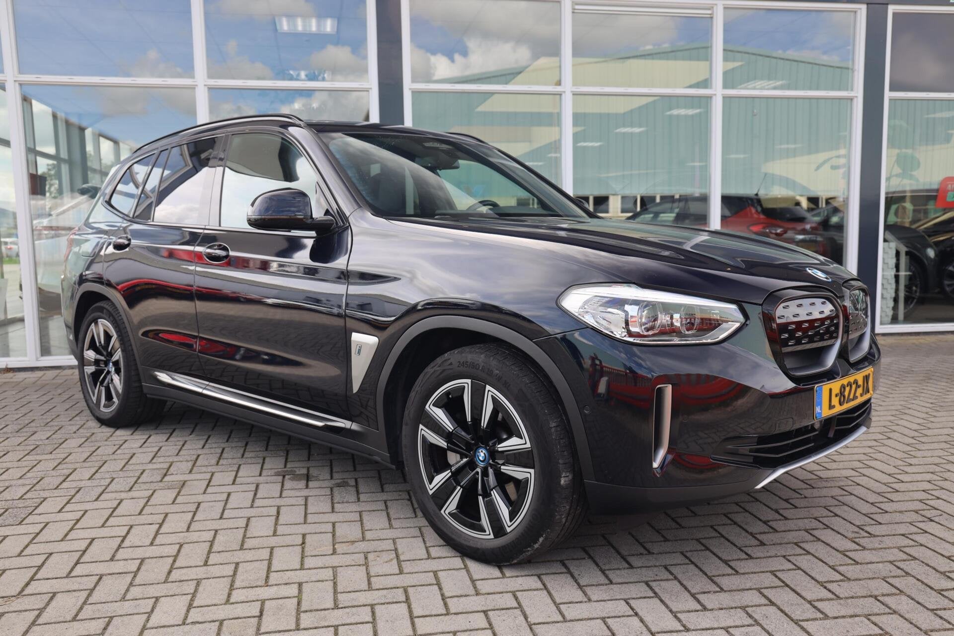 BMW iX3 Executive 80 kWh|SOH 93%|Pano|Applecarplay|Adapt.cru, Auto's, Automaat, Achterwielaandrijving, Gebruikt, 750 kg