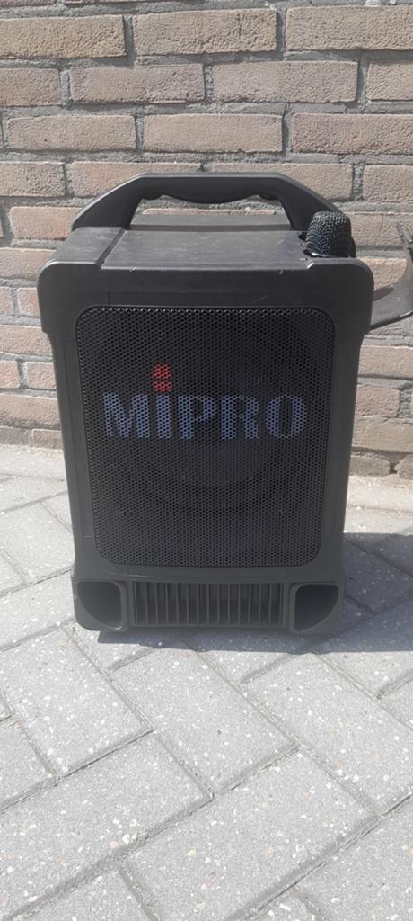 Muziekinstallatie, Ophalen, Gebruikt