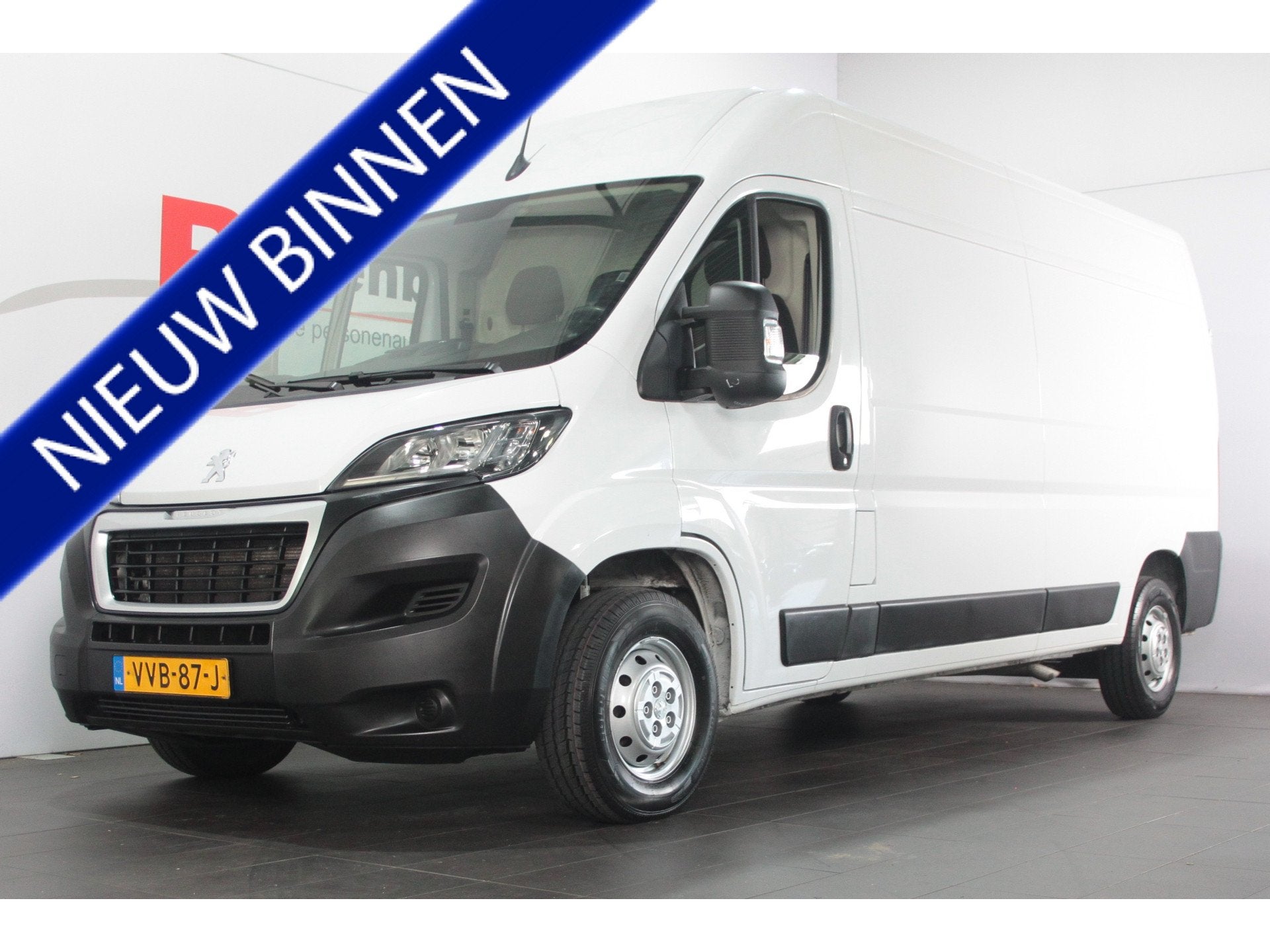 Peugeot Boxer 2.2 BlueHDi 140 L3H2 3.3t - Airco / Camera / C, Voorwielaandrijving, Gebruikt, Euro 6, 4 cilinders