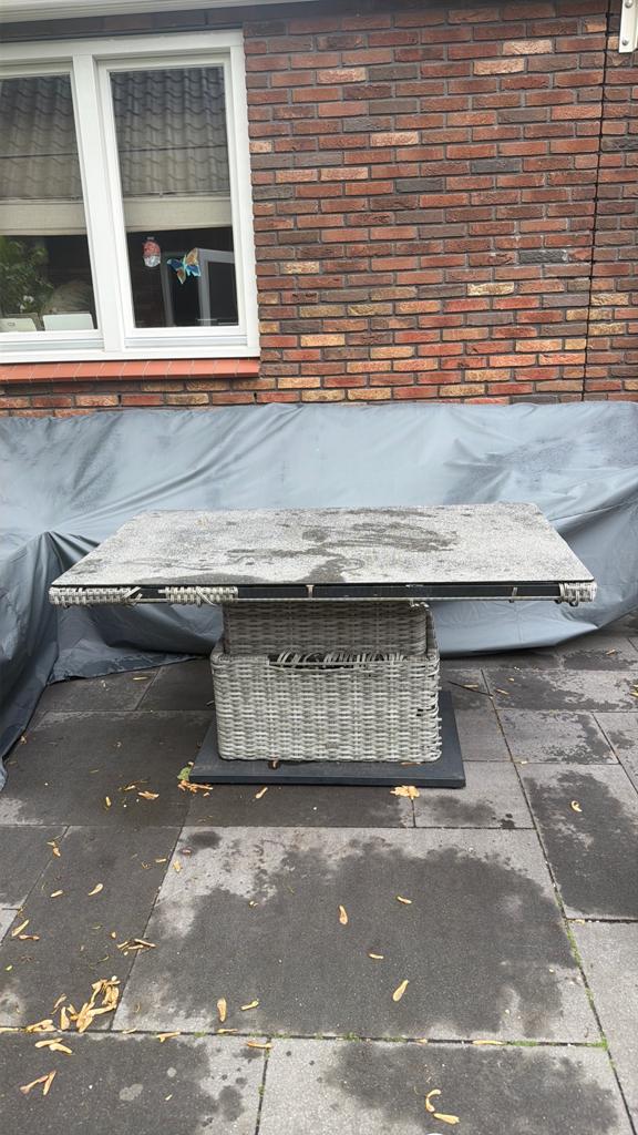 Tuintafel gratis af te halen., Tuin en Terras, Tuintafels, Ophalen, Gebruikt, Rechthoekig, Kunststof