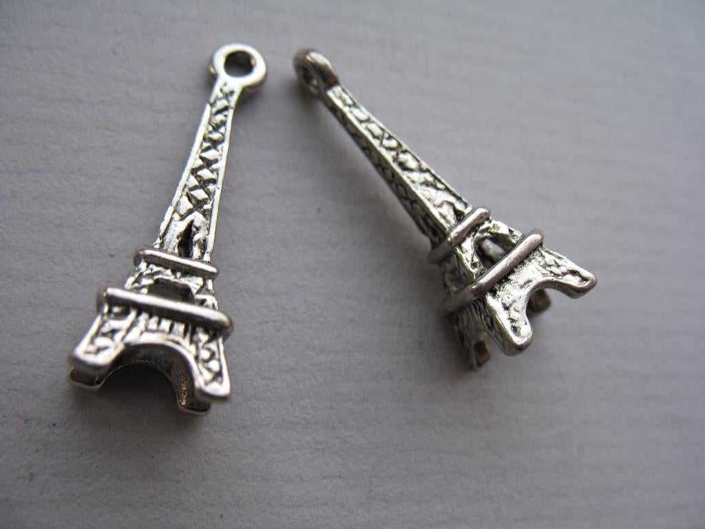 1513/ tibetiaans zilveren eiffeltoren bedels, Hobby en Vrije tijd, Kralen en Sieraden maken, Ophalen of Verzenden, Nieuw, Bedel