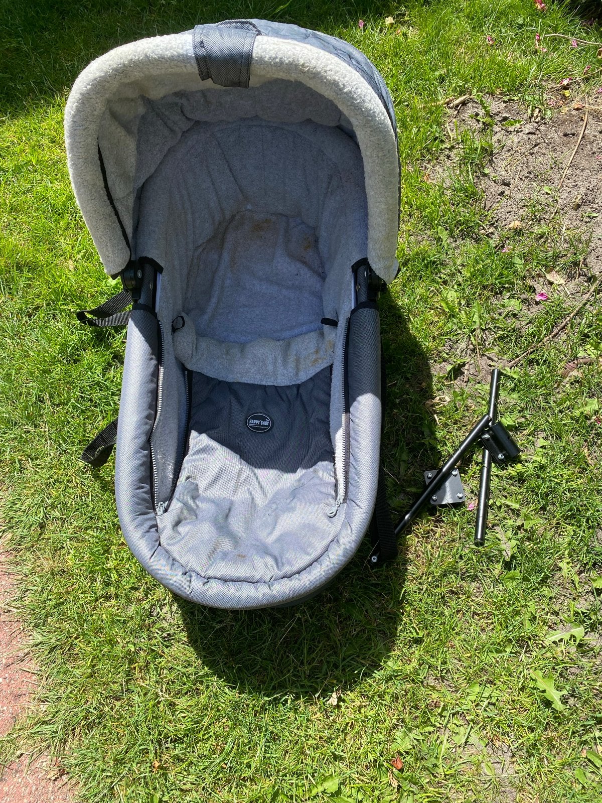 Gratis reiswieg/kinderwagenbak - moet schoongemaakt worden, Gebruikt, Met reiswieg, Ophalen, Kinderwagen