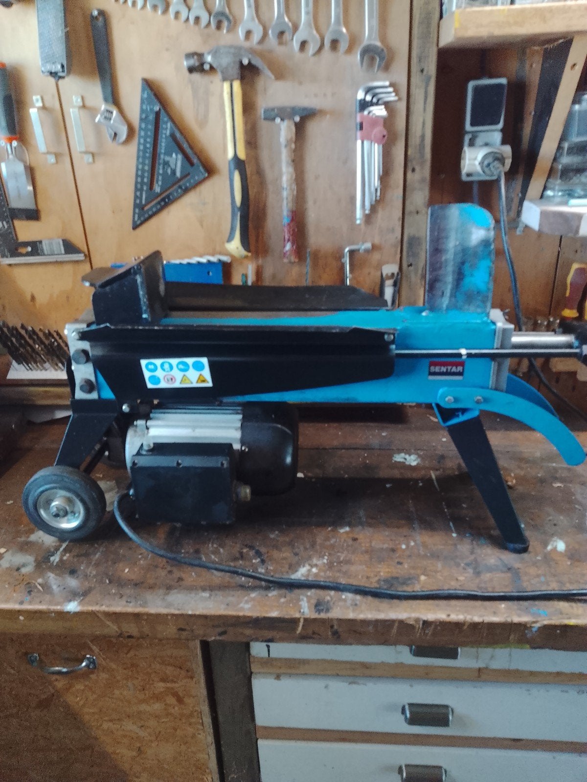 Te KOOP: Houtkloofmachine hydraulisch 2,5 ton., Tuin en Terras, Ophalen, Gebruikt, Elektrisch, Liggend