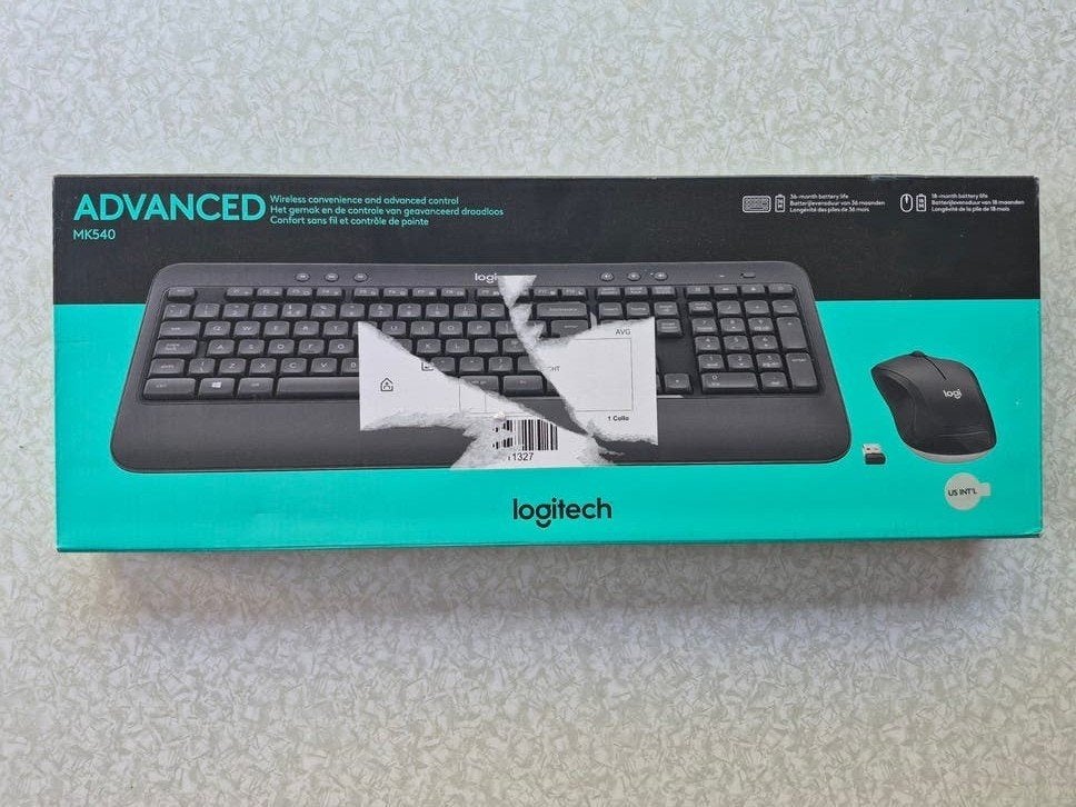 Logitech draadloos toetsenbord en muis. Nieuw in doos., Ophalen of Verzenden, Nieuw