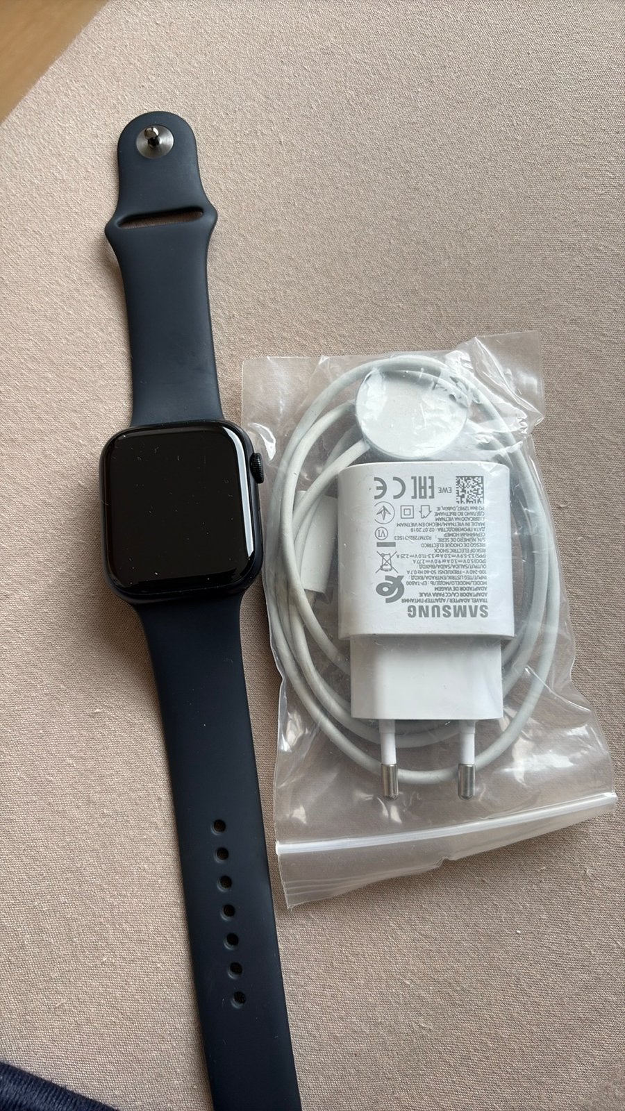 Apple Watch Series 8 (45mm) Midnight Aluminium, Overige merken, Overige materialen, Polshorloge, Kunststof