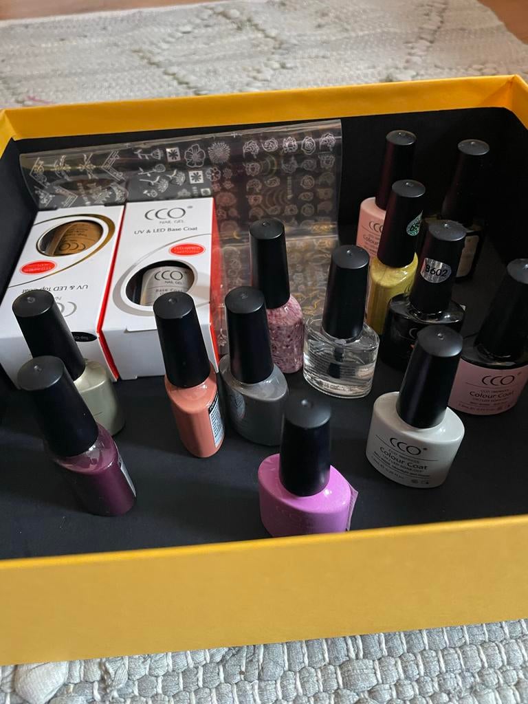 CCO Gellak set met diverse kleuren en base/top coat, Ophalen of Verzenden, Gebruikt, Overige typen