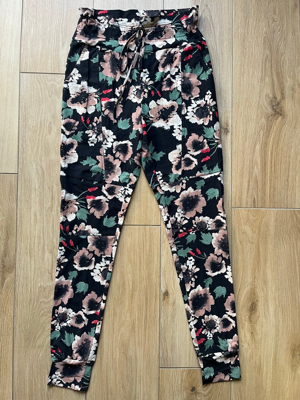 G-Maxx - gebloemde broek - maat S, Zwart, Ophalen of Verzenden, Zo goed als nieuw, Maat 36 (S)