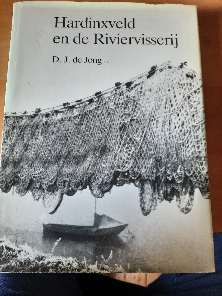 hardinxveld en de riviervisserij, Ophalen