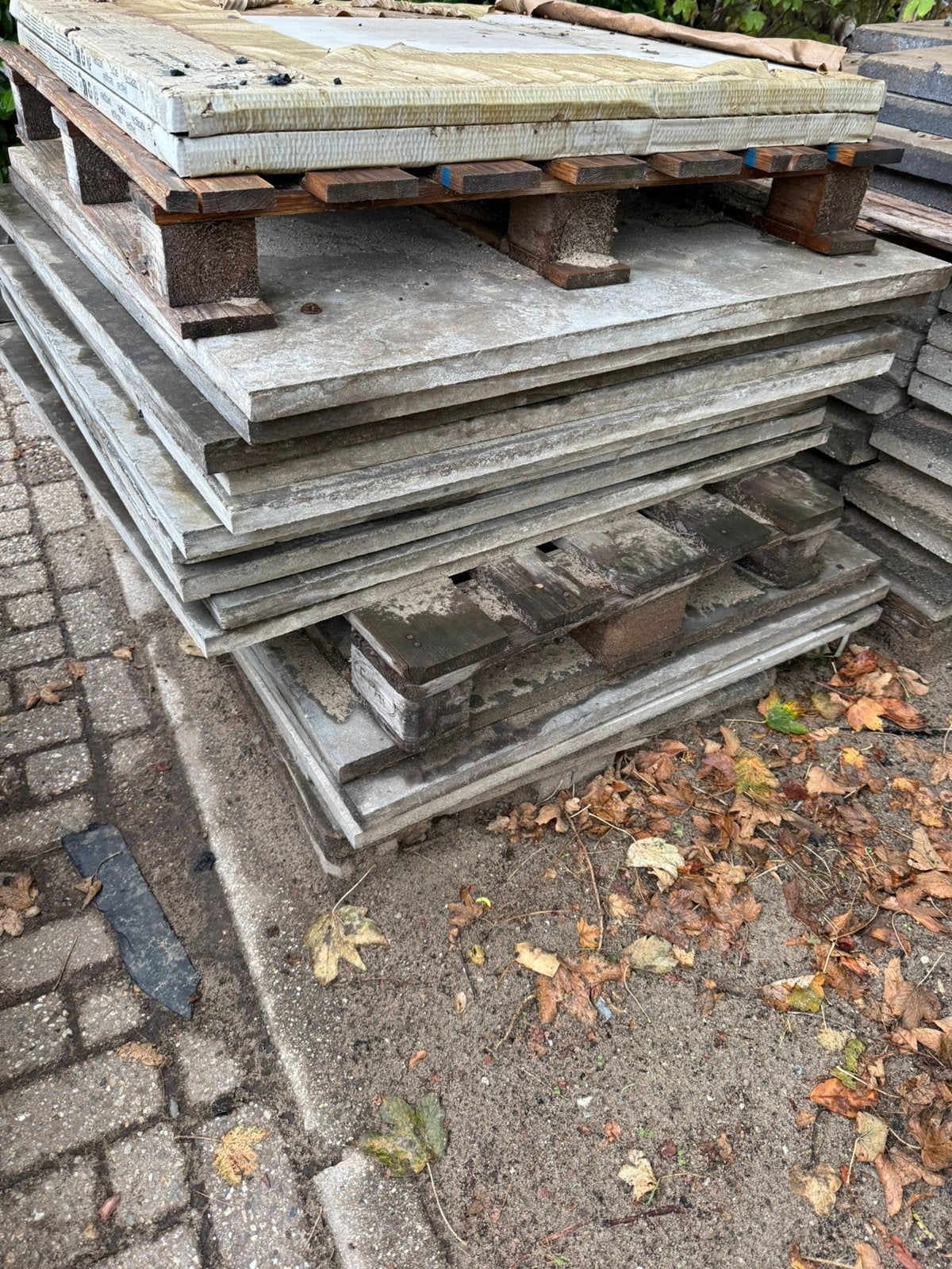Cinees hardsteen 1 bij 1 meter 14 stuks, Ophalen of Verzenden, Zo goed als nieuw, Natuursteen, Terrastegels