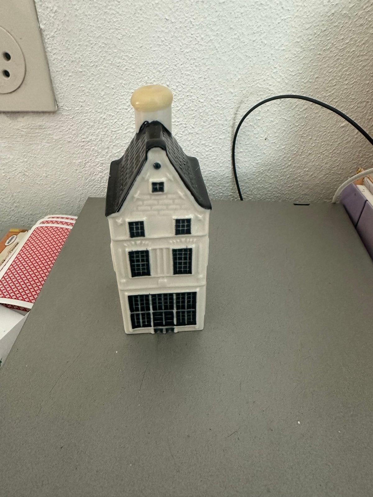 KLM huisje nr. 8 - BOLS Jenever, Ophalen of Verzenden, Zo goed als nieuw, 1 t/m 20, Gevuld