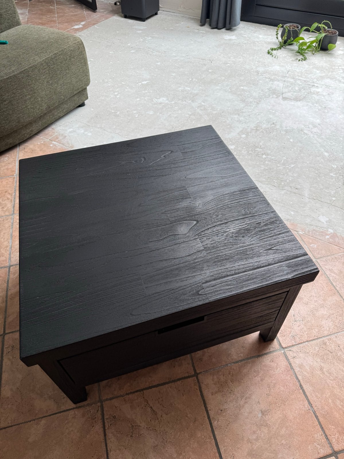 Zwarte Mango salontafel met 2 lades, Ophalen, Vierkant, 50 tot 100 cm, Zo goed als nieuw