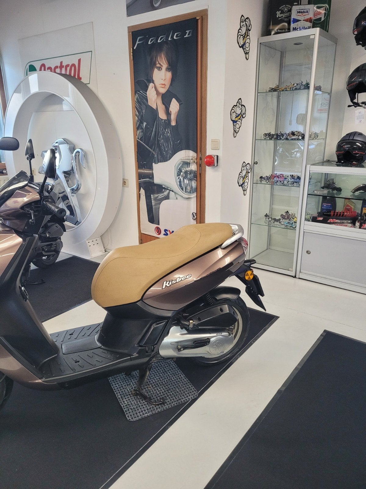 Peugeot kisbee AANBIEDING!!!, Zo goed als nieuw, Benzine, Peugeot, Peugeot