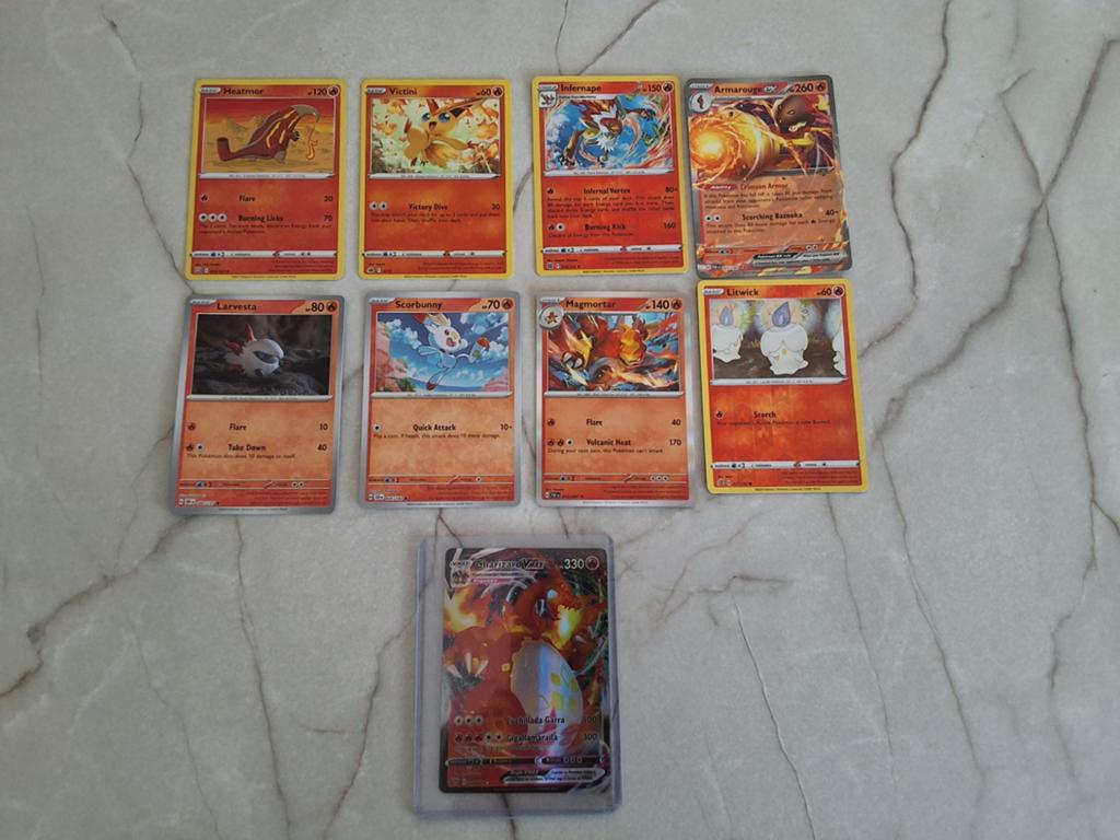 Grote verzameling Pokémon kaarten - Vuur type, Ophalen of Verzenden, Gebruikt, Meerdere kaarten