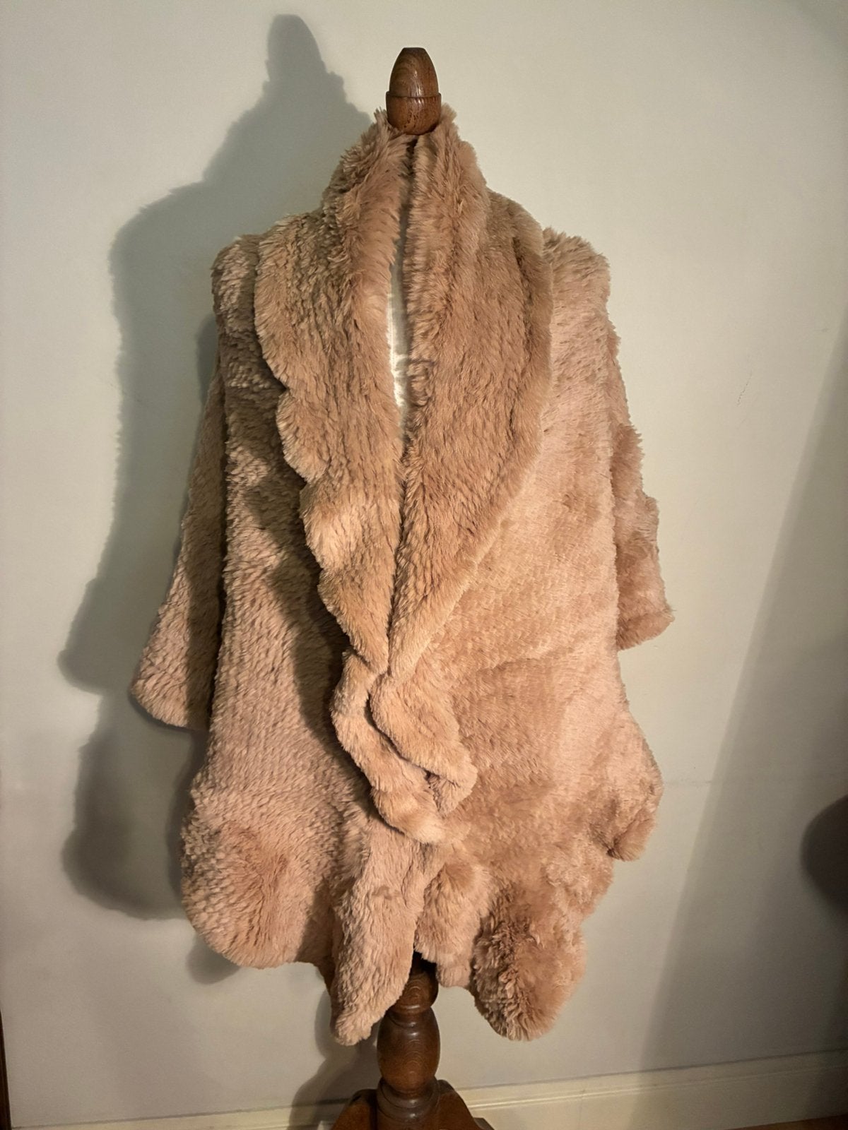 CAPE/STOLA/OMSLAGDOEK FUR CAMEL, Verzenden, Zo goed als nieuw, Maat 46/48 (XL) of groter, Pashmina
