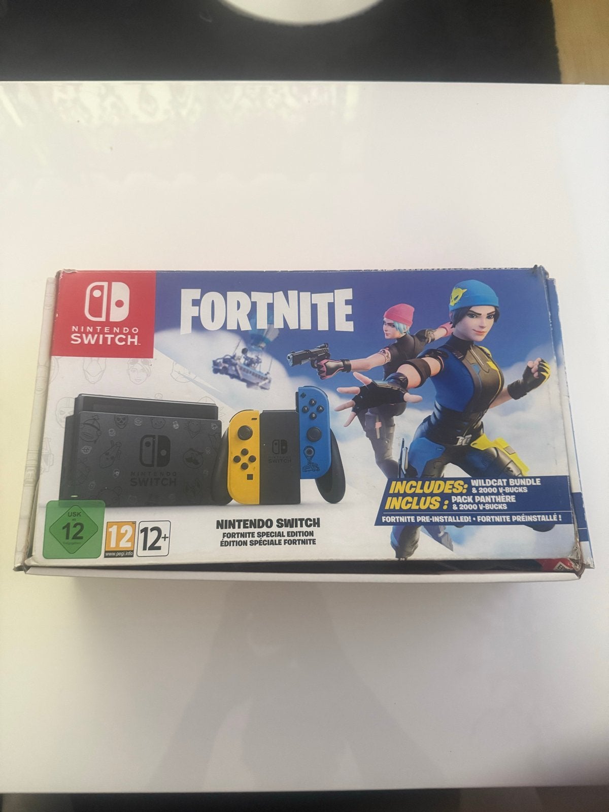 Nintendo Switch Fortnite Special Edition met games en extra', Met games, Ophalen of Verzenden, Zo goed als nieuw, Switch Original