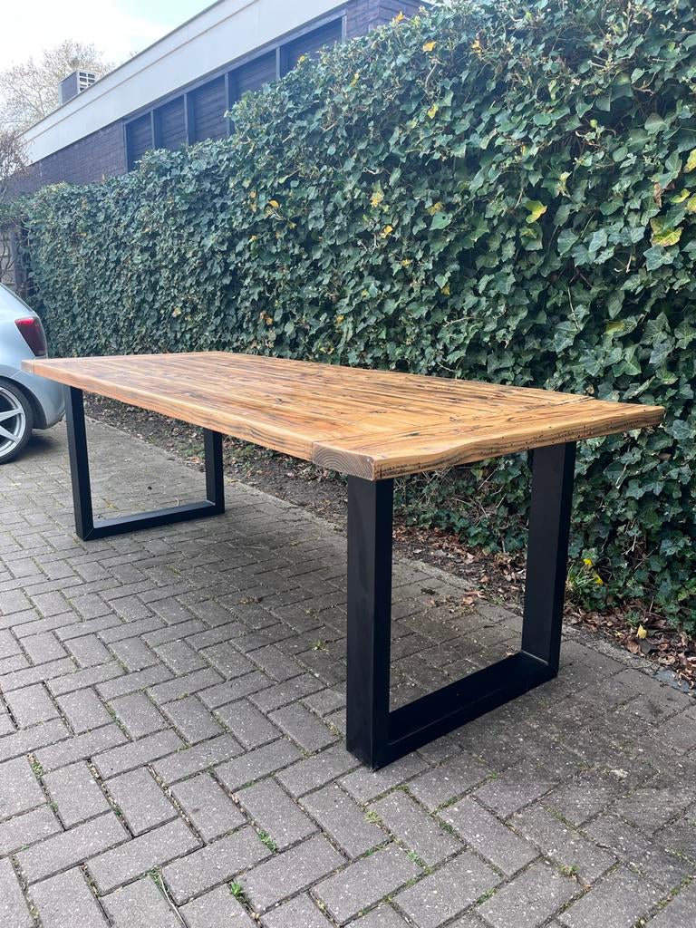 Robuuste eettafel met stalen poten, Huis en Inrichting, Tafels | Eettafels, Ophalen, Gebruikt, 200 cm of meer, 50 tot 100 cm