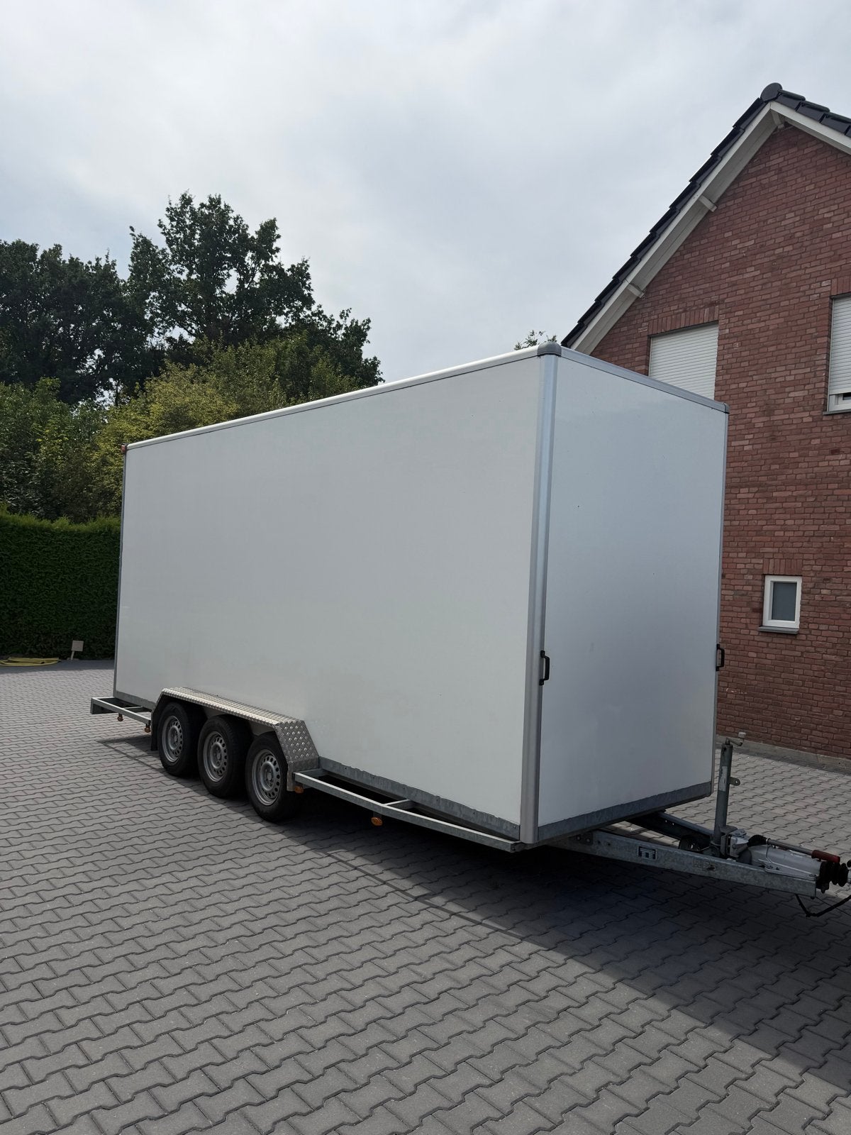 Gesloten aanhangwagen 3500 kg, Ophalen, Gebruikt