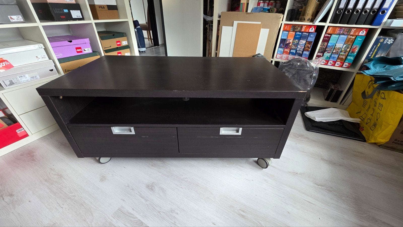 Gratis TV meubel met lades en wieltjes - 120x60x55 cm, Ophalen, Gebruikt, 100 tot 150 cm, Minder dan 100 cm
