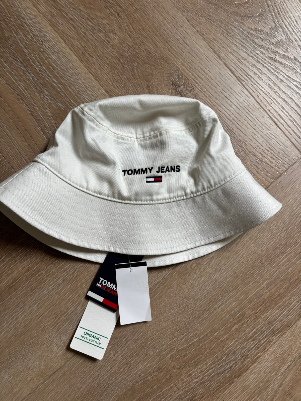 Super leuke buckethat van tommy hilfiger, Kleding | Dames, Ophalen of Verzenden, Nieuw, One size fits all, Hoed