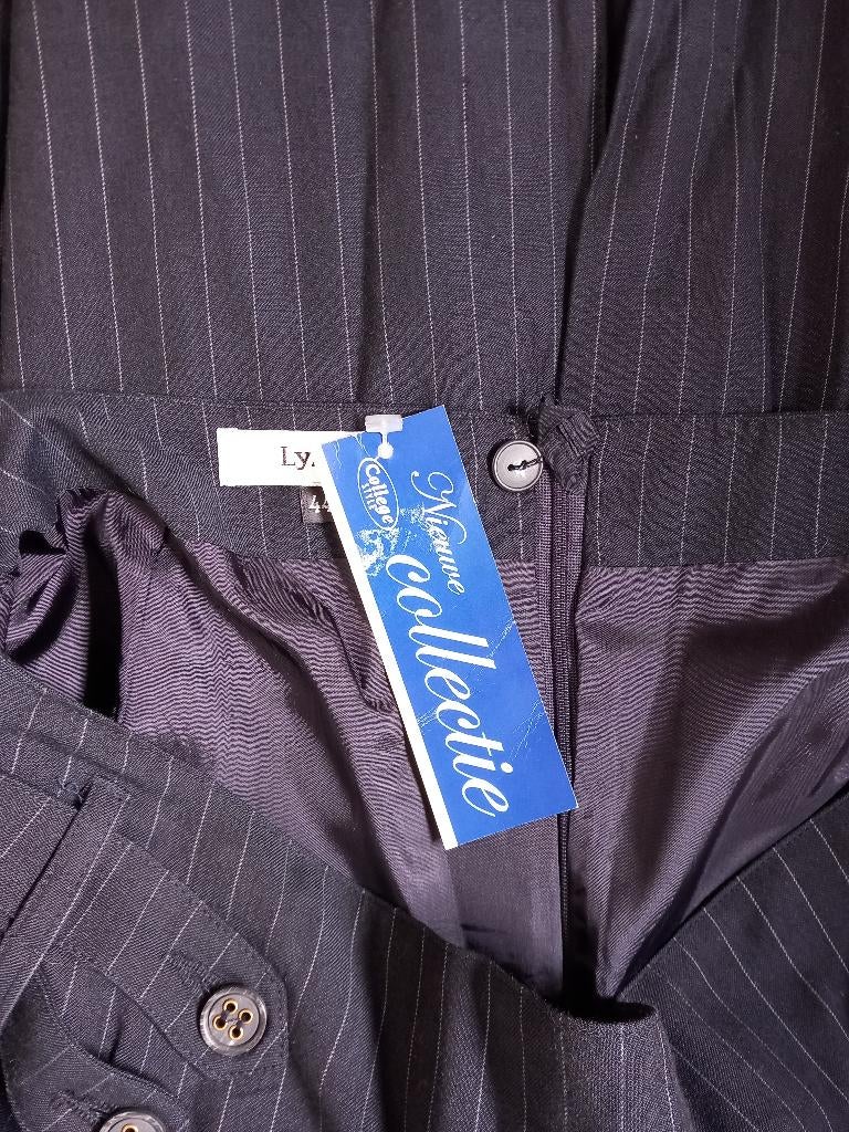 Nieuw met prijskaartje! Rok van College style, maat 42, Kleding | Dames, Verzenden, Nieuw, Maat 42/44 (L), Onder de knie