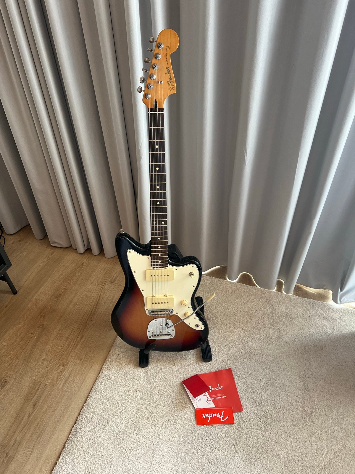 Fender Player II Jazzmaster RW, 3-Color Sunburst, Ophalen, Zo goed als nieuw, Solid body, Fender
