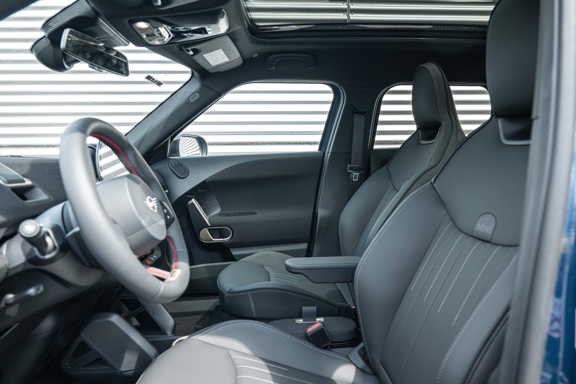 MINI Aceman SE / JCW / Pakket M / JCW / Pakket M / 19" John, Auto's, Dealer onderhouden, Zwart, Blauw, Leder