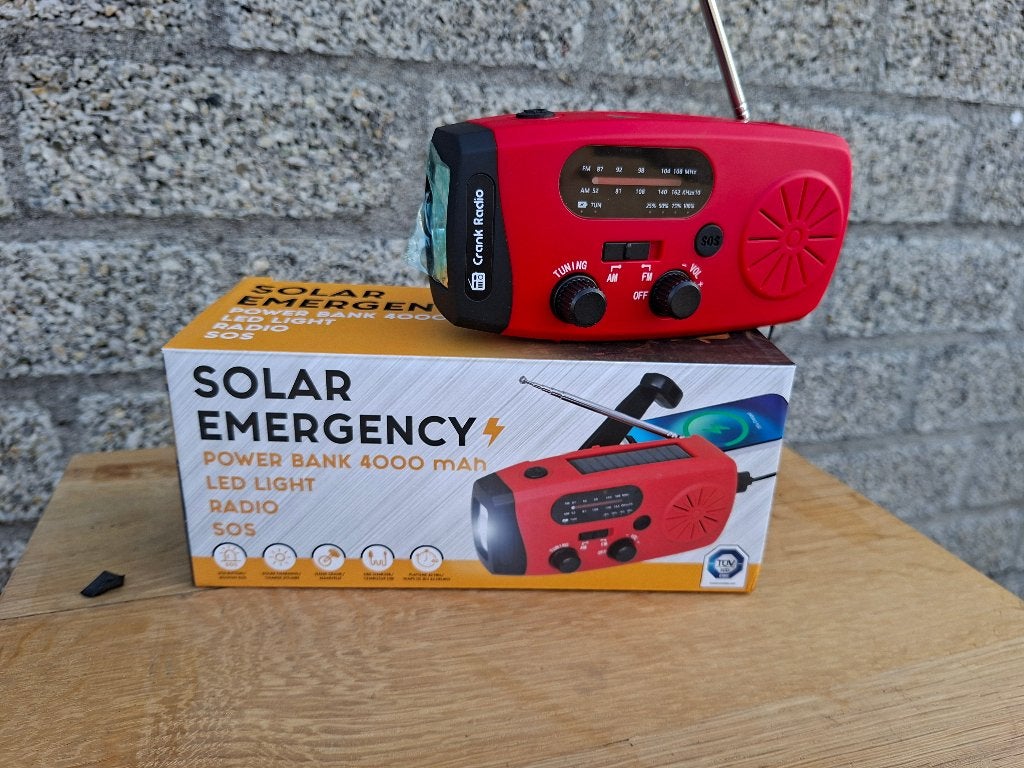 12 stuks nieuw Noodradio met Zaklamp en Powerbank (2026, Ophalen of Verzenden, Nieuw