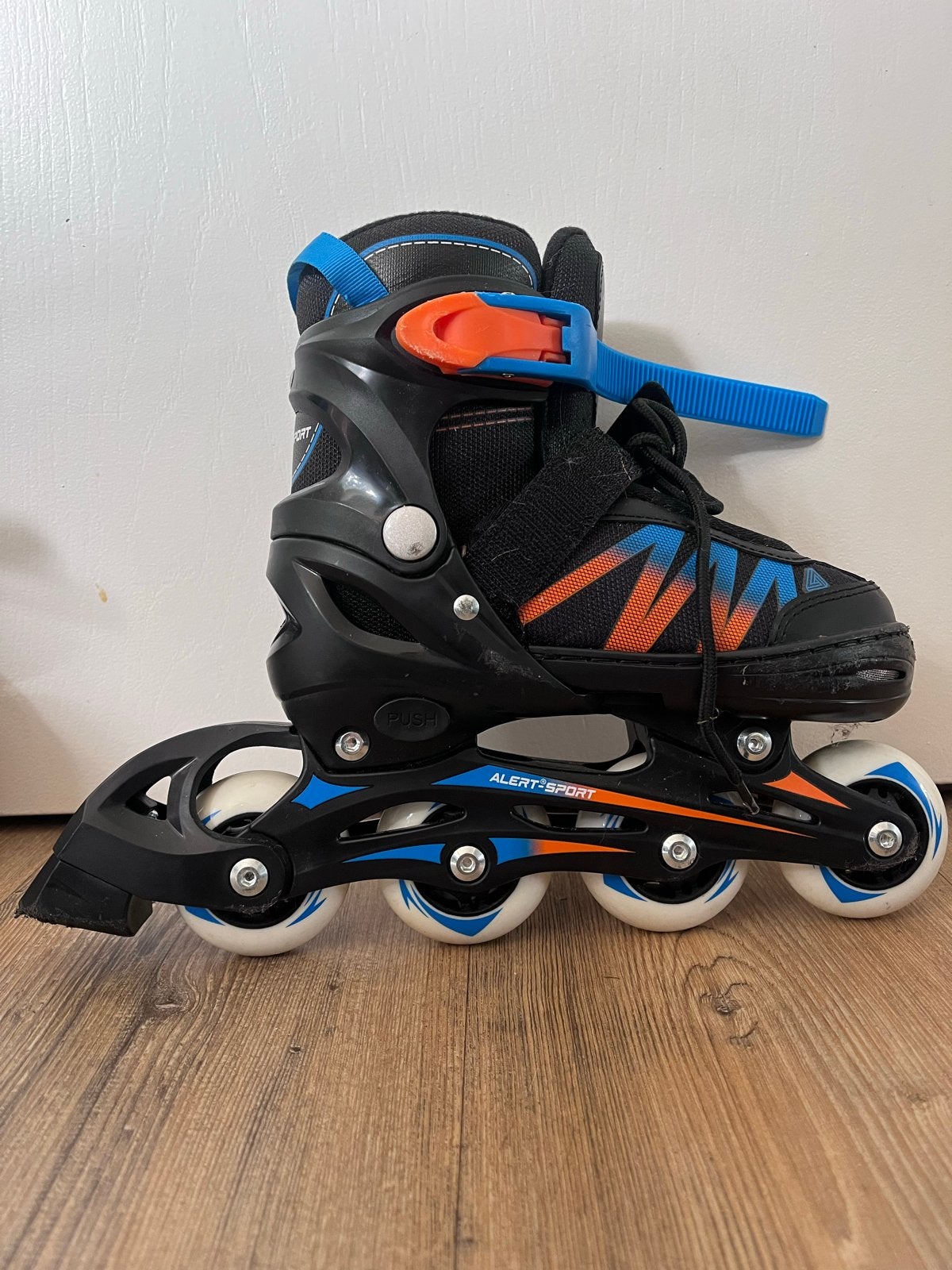 Verstelbare kinder skeelers - Maat 31-34, Kinderen, Ophalen of Verzenden, Inline skates 4 wielen, Verstelbaar