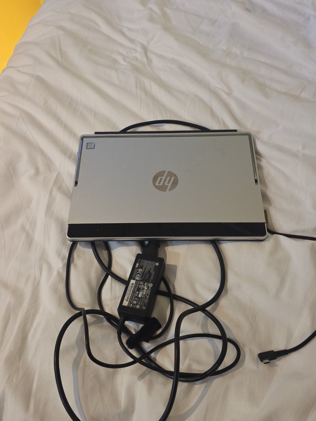 HP x360 laptop with damaged screen and faulty hard drive, Computers en Software, Ophalen, 256 GB, Qwerty, 8 GB