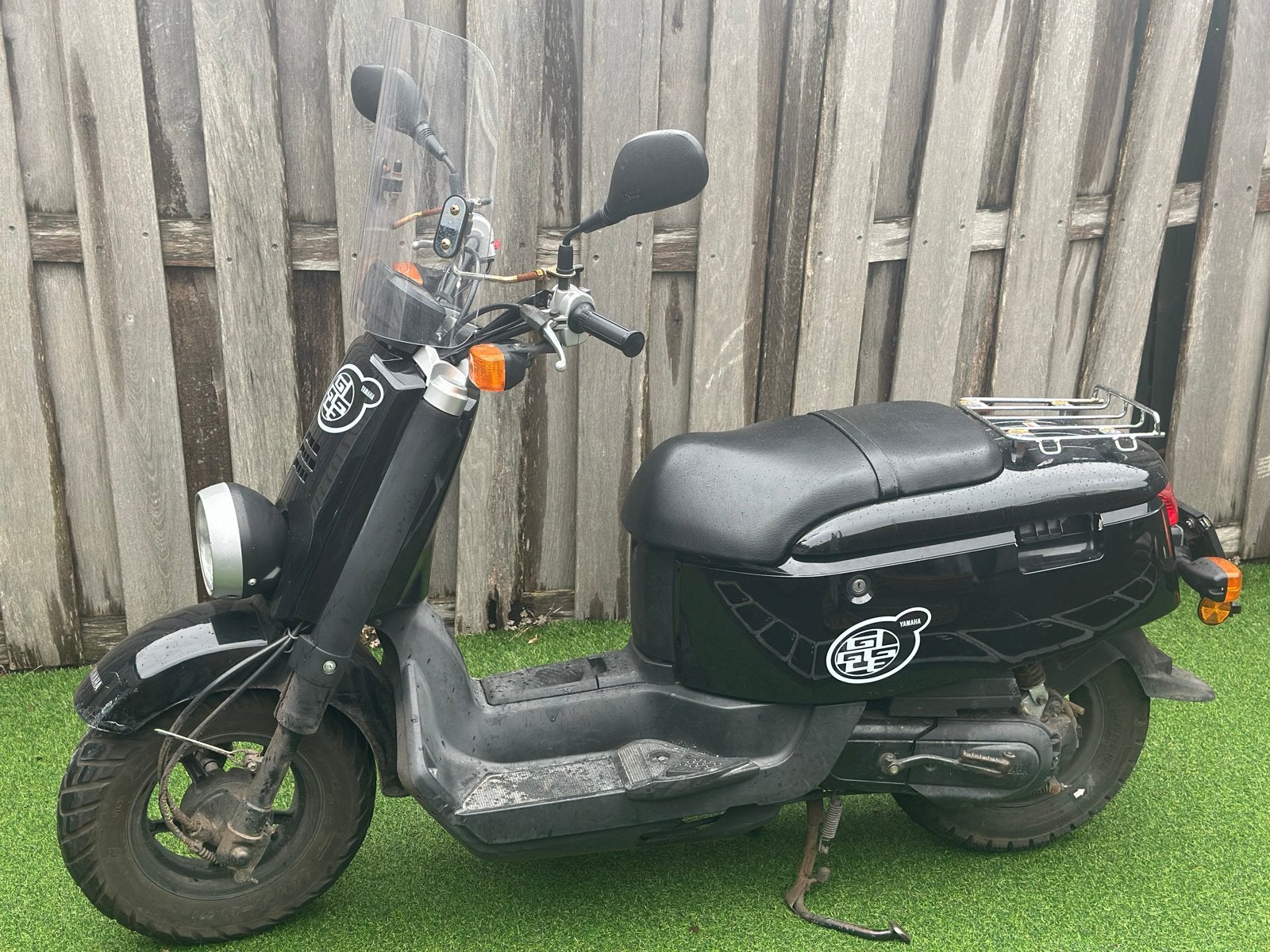 Foto 2 van Yamaha XF50 Scooter - Buddy handgreep beschadigd