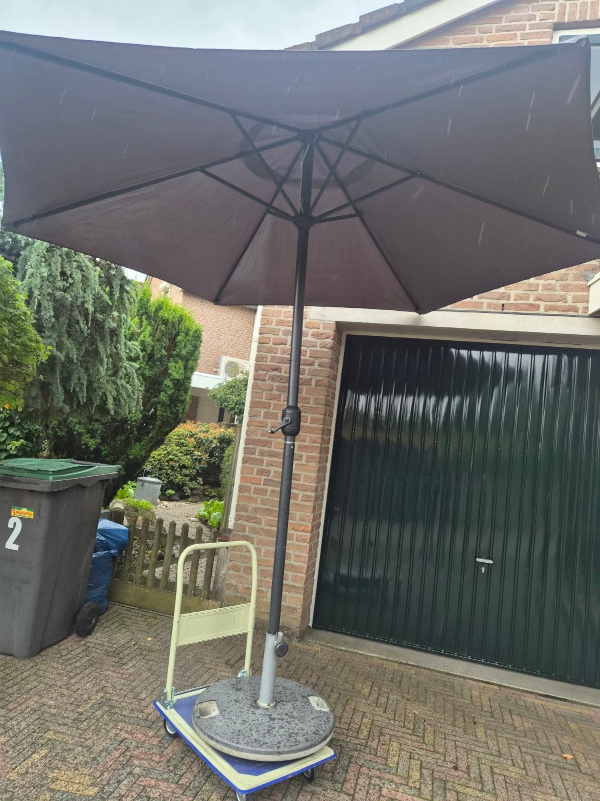 Gratis op te halen parasol met voet, Tuin en Terras, Ophalen, Gebruikt, 2 tot 3 meter, Stokparasol