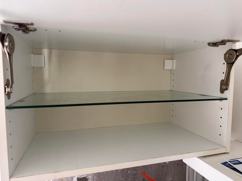 Witte bovenkast met glazen plank, Ophalen, Gebruikt, Wit, 50 tot 100 cm