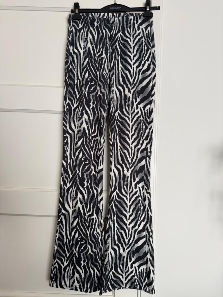 Seven Sisters zachte flared broek maat M, Maat 38/40 (M), Zwart, Ophalen of Verzenden, Lang