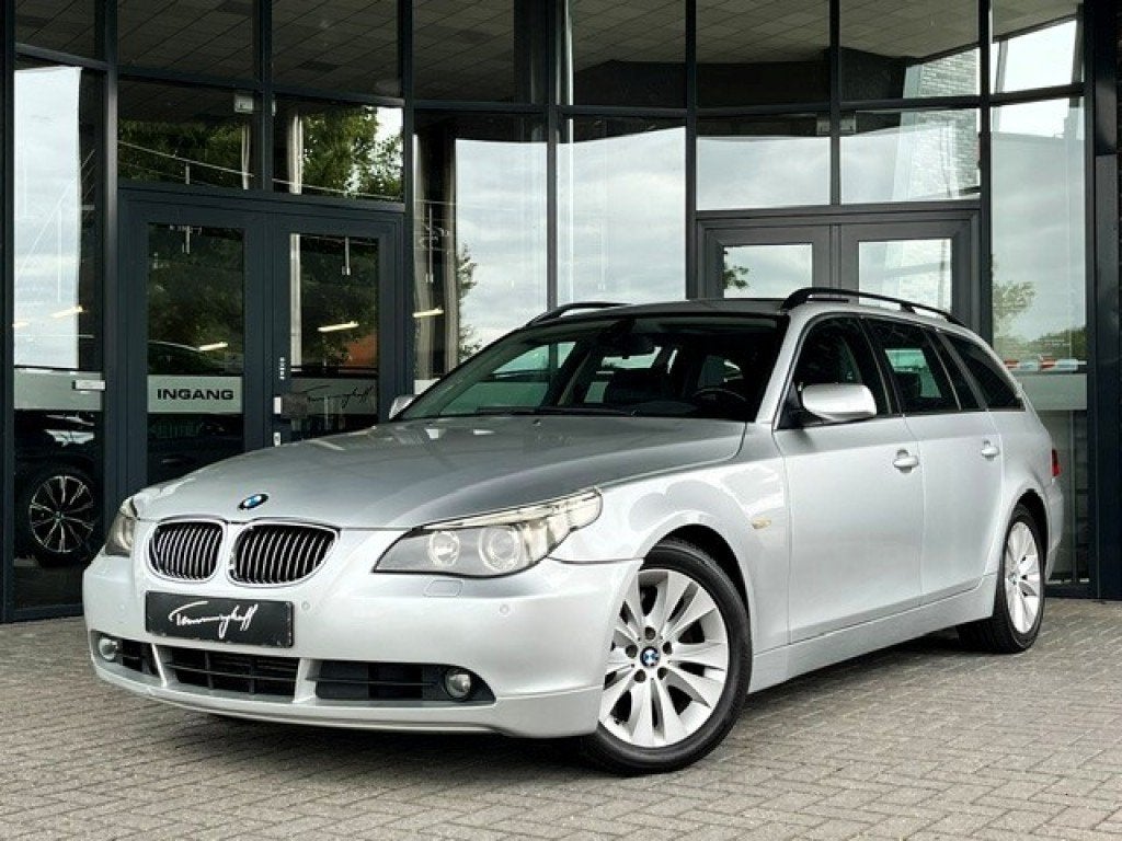 Bmw 5-SERIE 545I HIGH EXE. TOURING - LEDER - PANO - 8 CYL -, Auto's, Automaat, Achterwielaandrijving, Gebruikt, 8 cilinders