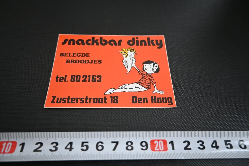 sticker Den Haag Snackbar DINKY  Zusterstraat 18, Ophalen, Zo goed als nieuw